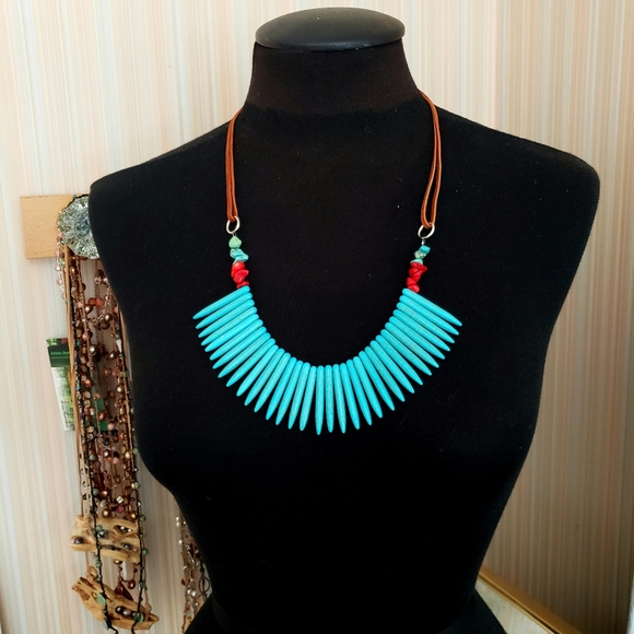 Artisan Howlite and Leather Statement Necklace - Picture 3 of 5